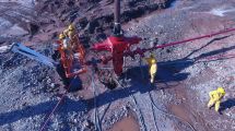 Imagen de Después de casi un mes, lograron apagar el fuego en el pozo de YPF