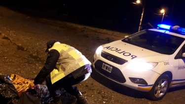 La Policía Vial de Dina Huapi detectó la carne de faena clandestina que era trasladad en dos autos. Gentileza
