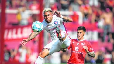 Superliga: Argentinos venció a Independiente y alcanzó a Boca en la cima de la tabla