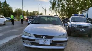 Cipolletti: cruzaba el puente con la cédula trucha y el número del motor limado