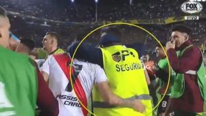 Echaron al empleado de seguridad que festejó el triunfo de River