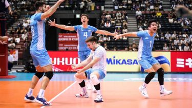 El combinado nacional debutó en Japón con un triunfazo. (Foto: FeVA)