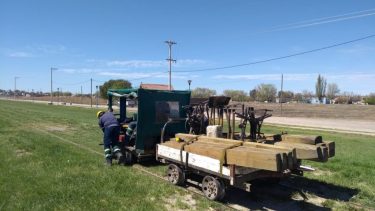 La "zorrita" descarriló en la intersección con calle Damas Patricias. (foto: Gonzalo Maldonado)

