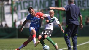 Banfield lo remontó y salvó un punto ante Unión