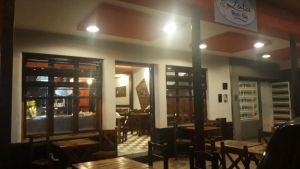 Robaron un restaurante de Allen que inauguró hace un mes