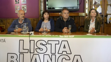 La opositora lista Blanca de la CEB presentó sus candidatos para las elecciones. Foto: Alfredo Leiva