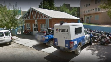 Una madre denunció en la Comisaría 21 a un taxista por hacerle comentarios inapropiados a su hija adolescente en Neuquén. (Captura).-