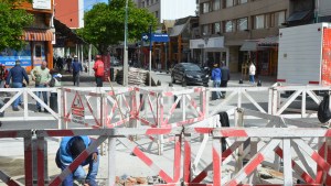 La calle Mitre se destroza tras cinco meses de abandono