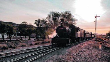 El costo del pasaje fue fijado en 2100 pesos.