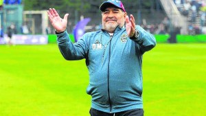 Maradona confirmó que continuará en Gimnasia en 2020