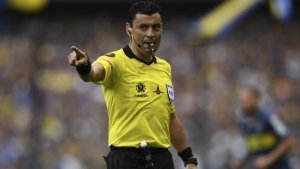Roberto Tobar será el árbitro de final de la Libertadores entre River y Flamengo