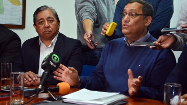 El legislador Iud y el intendente Ojeda ofrecieron una conferencia de prensa. Foto: Marcelo Ochoa. 