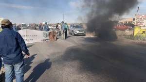 Trabajadores de la PIAP volvieron a cortar la Ruta 22 por sus salarios