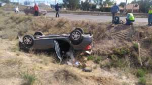 Quiso esquivar un perro y volcó en la ruta 7