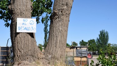 Los ocupantes dejaron la toma Confluencia (en Obrero Argentino al fondo) en septiembre de 2.020 tras un acta que planteaba reubicación en los lotes con servicio  (foto archivo Florencia Salto)