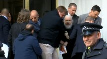 Imagen de Cierran una investigación por violación contra Assange, fundador de WikiLeaks