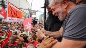 Un fallo de la Corte brasileña abre la puerta para que Lula  quede libre
