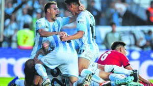 Superliga: Racing, Newell’s y el Lobo sumaron de a tres