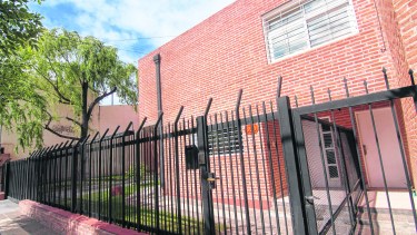 El depósito del local tenía medidas de seguridad de cámaras que serán registradas por la policía.