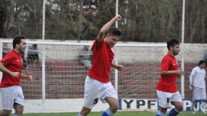 Jonathan Font llevó sus goles del Valle Medio a las Antillas Holandesas