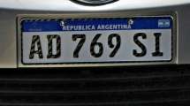 Imagen de Ganaste a la quiniela si apostaste a la patente del auto de Alberto Fernández