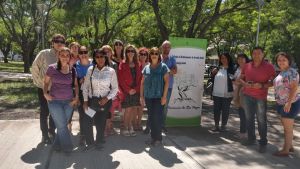 Reclamo público de trabajadores sociales por mejoramiento laboral en Viedma