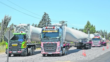 Aceleran el traslado de las aspas para el parque eólico de Neuquén