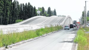 Sin fecha de habilitación para el paso elevado en Huergo