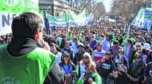 Imagen de Estatales de Neuquén resistirán la desindexación de los salarios