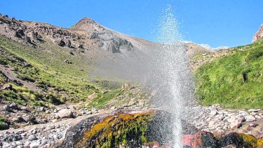 El aprovechamiento de la geotermina podría tener en el vecino país la clave para su desarrollo.  