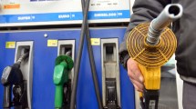 Imagen de Falta de gasoil: el pedido de YPF y el corrimiento de la secretaría de Energía
