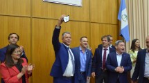 Imagen de La Legislatura de Neuquén despidió a los diputados con medallas de oro de 18 kilates