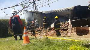Horas antes de un simulacro de emergencia se incendió un comercio céntrico de Cutral Co