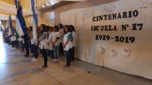 Emotivo festejo del centenario de la escuela 17 de Jacobacci