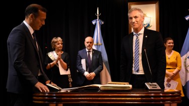 Pons juró el martes (10/12) por primera vez en el cargo de ministro de Economía de Neuquén. Foto: Florencia Salto.