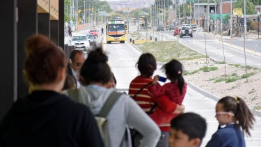 El Metrobus afectó a los comercios de Avenida del Trabajador. Foto: Archivo Florencia Salto