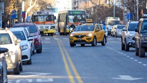 El lunes arrancan los semáforos de los carriles preferenciales en Neuquén