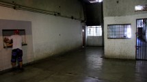 Imagen de Los presos en Bariloche duermen en el piso por falta de espacio