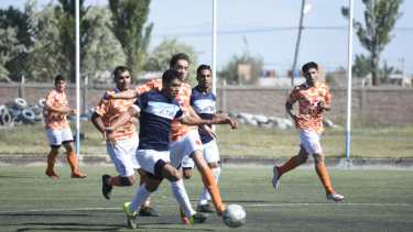 Regional Amateur: La Amistad hizo diez y definirá el clasificatorio con La Adela