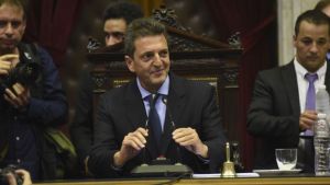 Cruces entre Massa y De Vido por amnistía en casos de corrupción