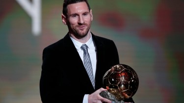 Messi y el Balón de Oro, una imagen que ya se hizo costumbre.. (Foto: AP)