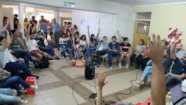 La medida podría levantarse si se llega a un acuerdo durante el transcurso de la mañana. (foto: gentileza)
