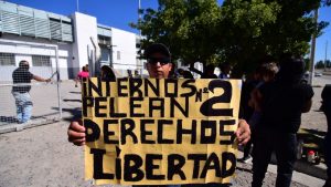 Así fue la marcha de familiares de internos del Penal de Roca