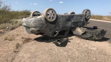 El Renault Megane quedó con sus ruedas hacia arriba. Foto: Gentileza