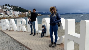 La afluencia de turistas extranjeros a la ciudad aumenta en verano.  Archivo