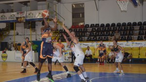 Atenas volvió a la victoria en la Liga Argentina de Básquet