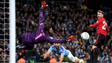 De Gea fue clave para que el Kun se vaya sin goles.