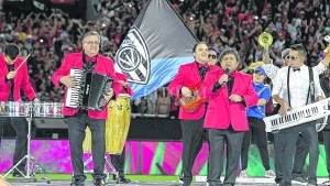 Los Palmeras, Colón, la cumbia y el fútbol