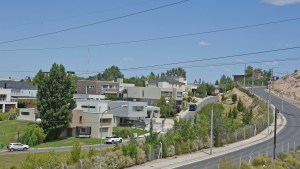 Enero arranca con aumento del 55% en el impuesto inmobiliario en Neuquén