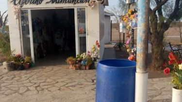 Se puso un tambor para que se deje agua. Foto facebook subastas Cutral Co y Plaza Huincul